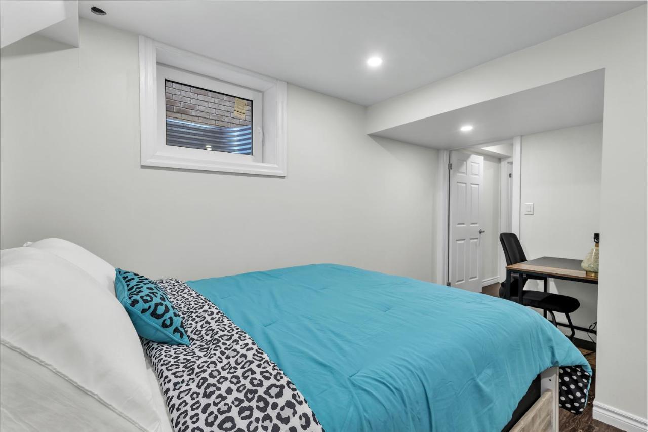 Modern 1 Bedroom + Den In Cambridge Exteriör bild